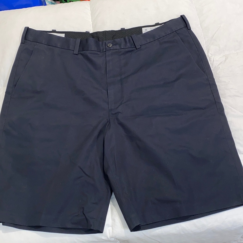 Men’s navy John Nordstrom smartcare , casual shorts, sz 38, excellent condition